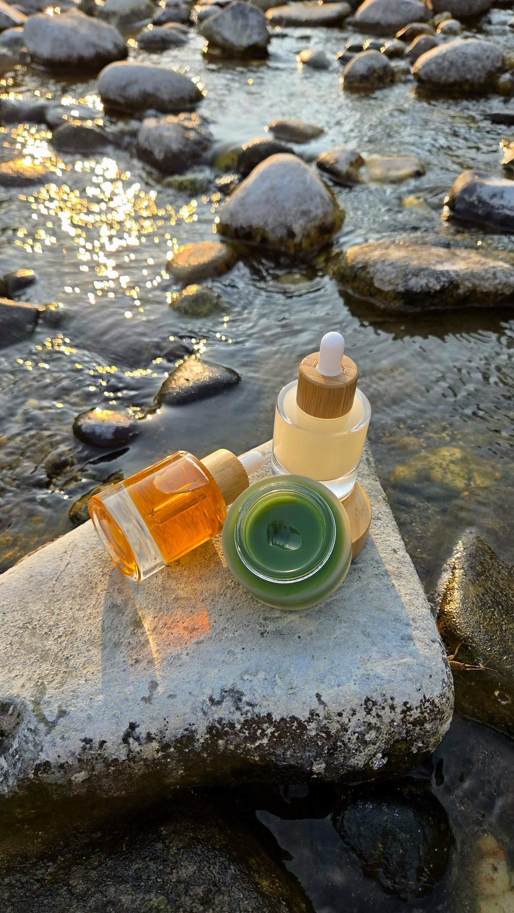 The Hibi Youth ritual: Dew Glaze, Glow Nectar and Restoration Balm